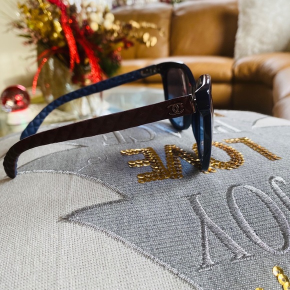 sold - Picture 2 of 8